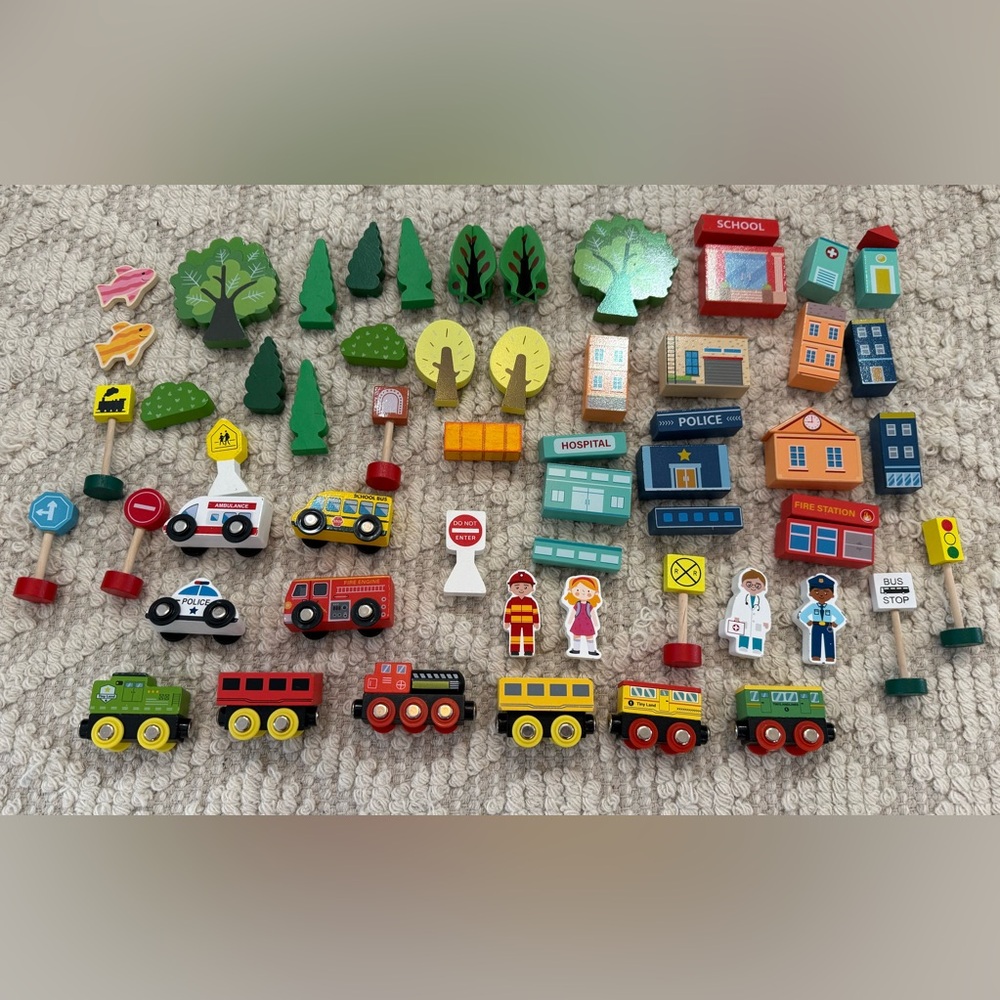 61-PIECE WOODEN TOWN & TRAIN PLAYSET: VEHICLES, BUILDINGS, SIGNS, PEOPLE & TREES